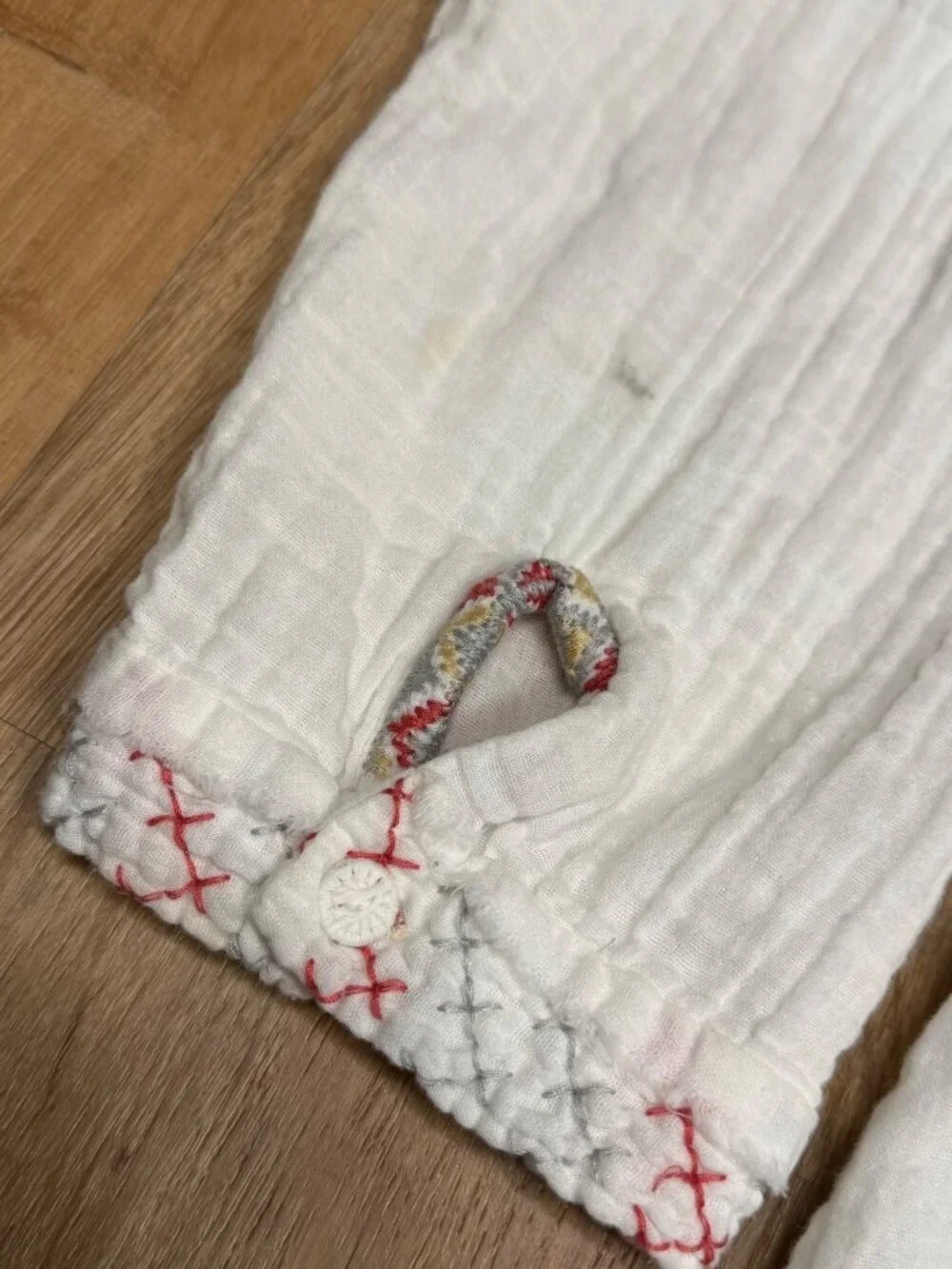 Johnny Was White Embroidered Gauze Blouse XL Boho Peasant Long Sleeve Cotton Top - Picture 9 of 10